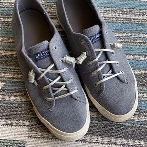Sperry canvas tennis shoes with silver rope laces
